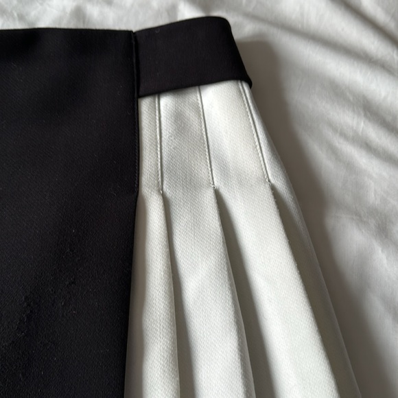 Alice + Olivia micro mini skirt - Picture 4 of 8